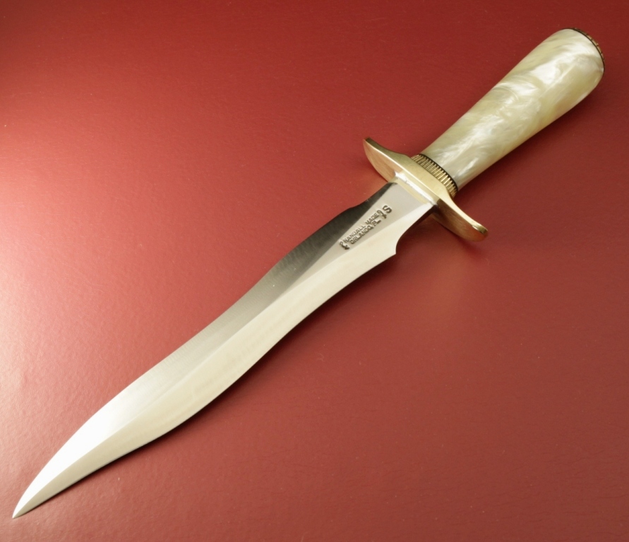 Cap's Polypearl Iranian Dagger-A.JPG